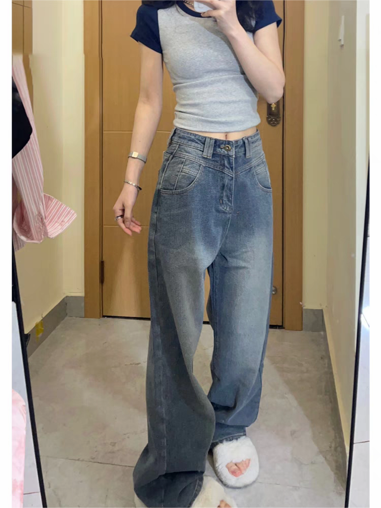 Blauwe boyfriend jeans uit de jaren 2000 met vervaagd effect